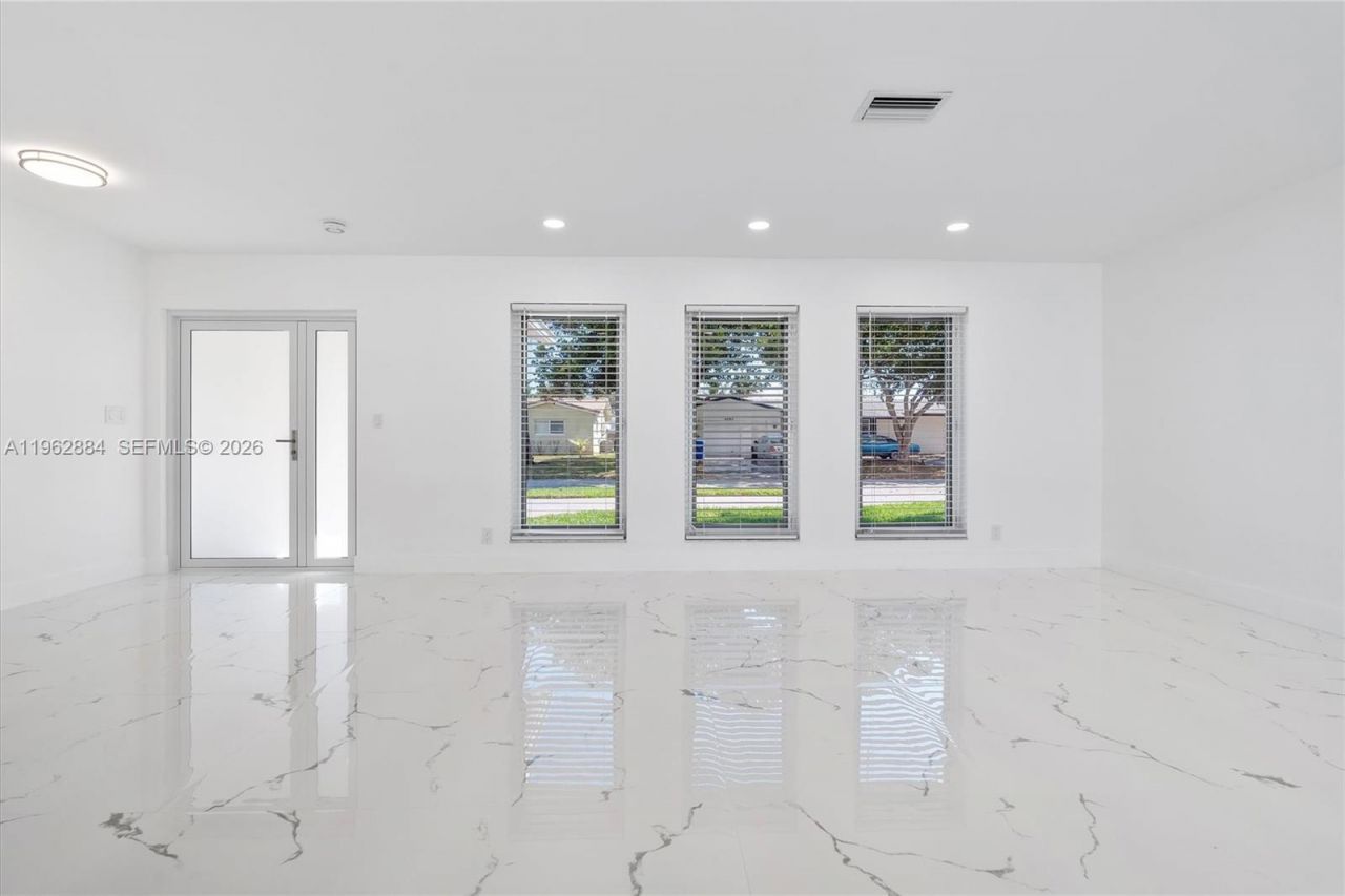 5711 NE 20th Ter, Fort Lauderdale, FL 33308 Photo