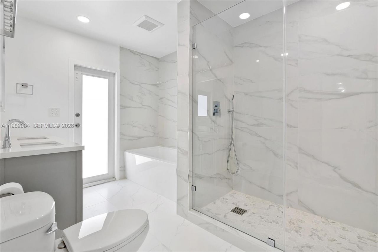 5711 NE 20th Ter, Fort Lauderdale, FL 33308 Photo