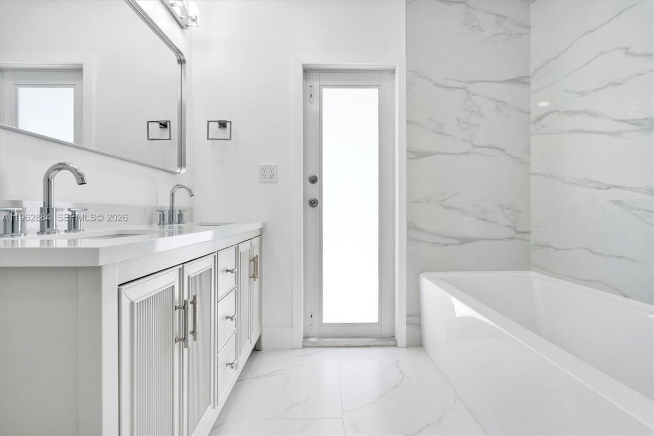 5711 NE 20th Ter, Fort Lauderdale, FL 33308 Photo