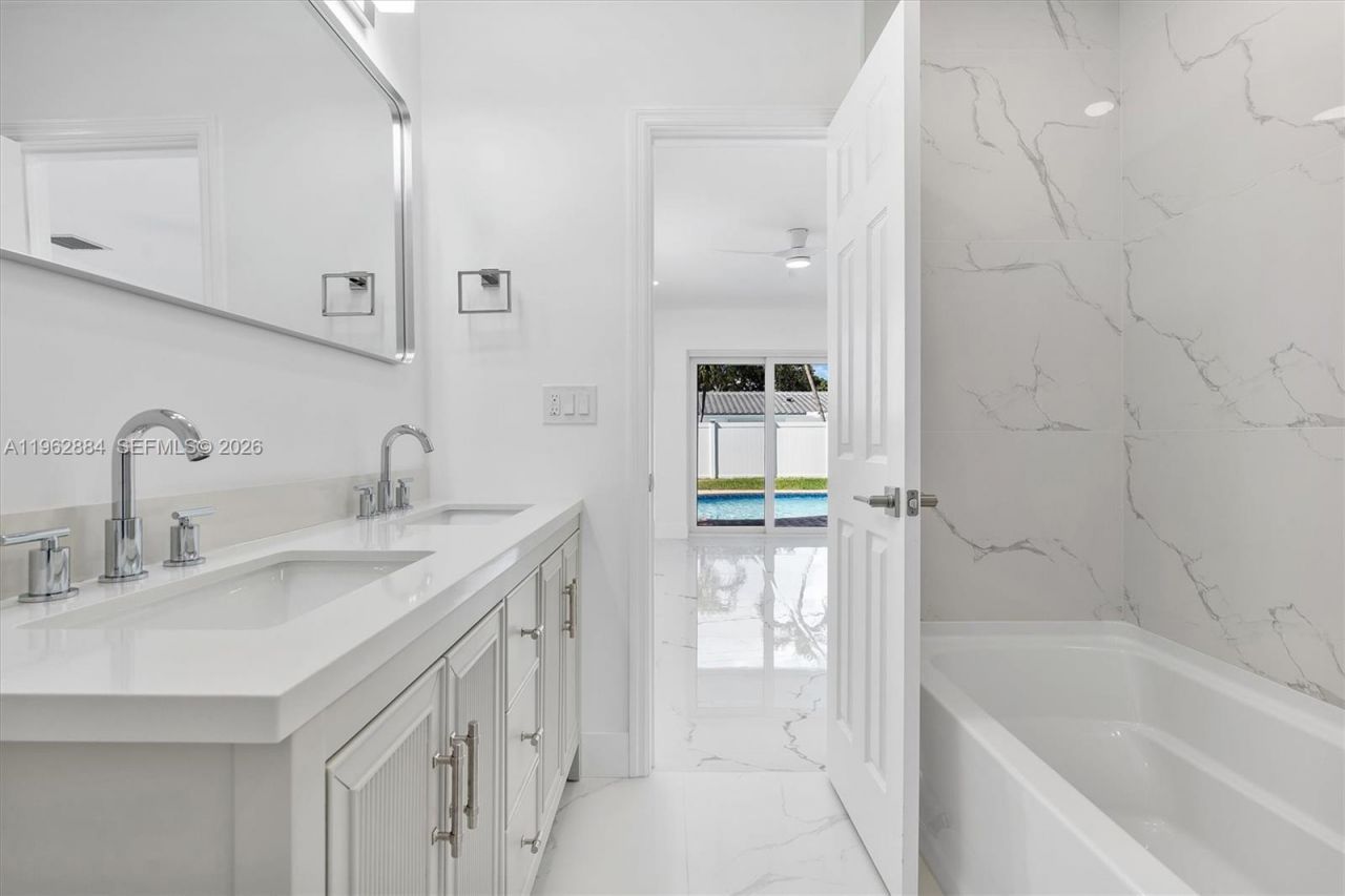 5711 NE 20th Ter, Fort Lauderdale, FL 33308 Photo