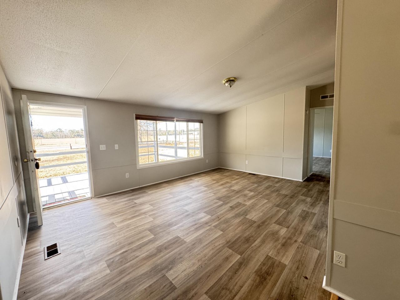 978 Stokes Road Photo 19