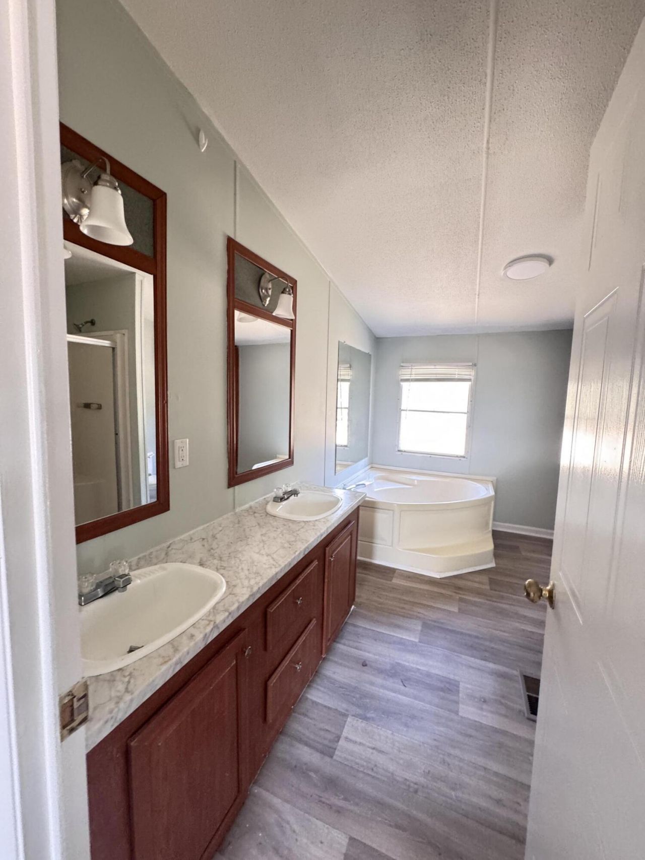 978 Stokes Road Photo 57