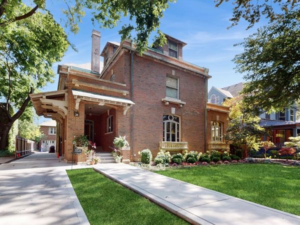 5235 S University Avenue, Chicago, IL 60615