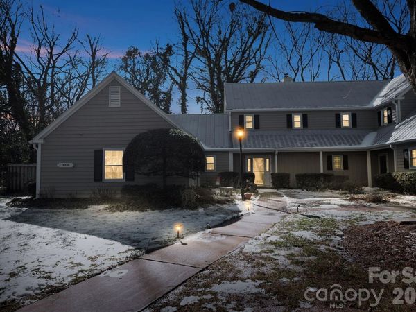 3706 Selwyn Farms Lane, Unit 17-3, Charlotte, NC 28209
