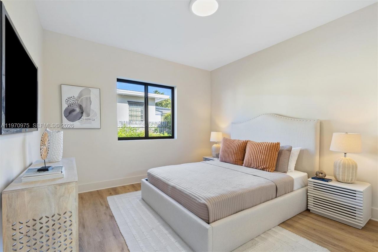 2385 SW 22nd Ter, Miami, FL 33145 Photo