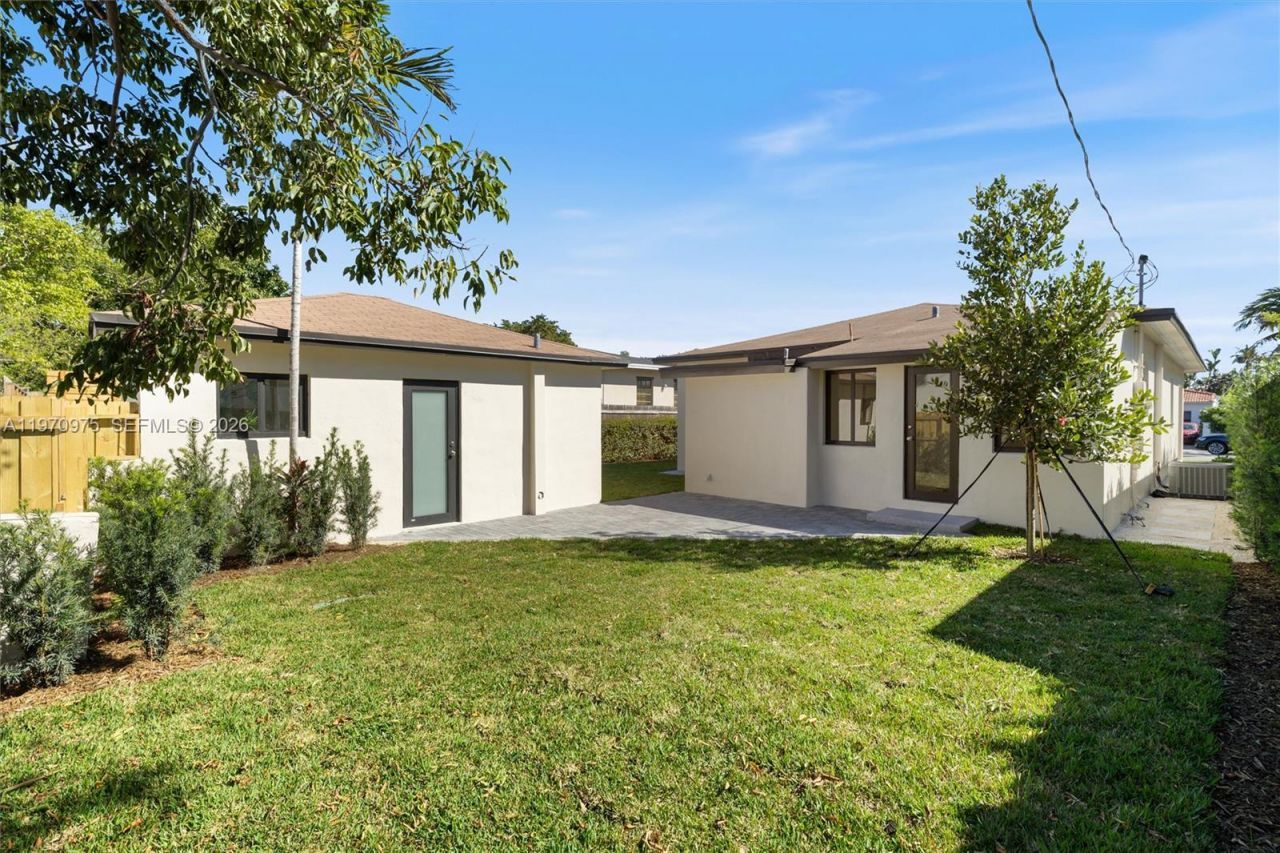 2385 SW 22nd Ter, Miami, FL 33145 Photo