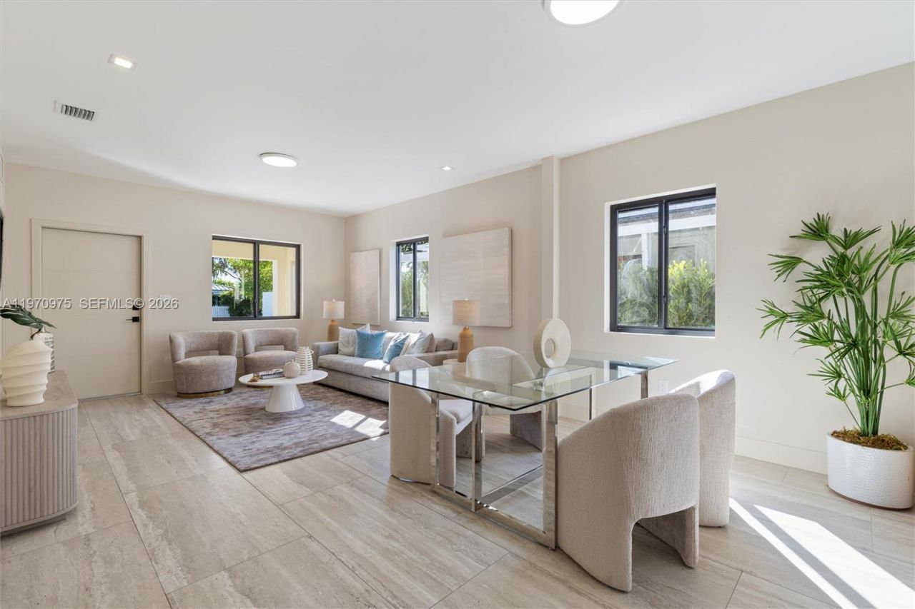 2385 SW 22nd Ter, Miami, FL 33145 Photo