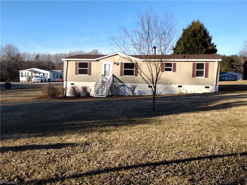 9335 Pearl Drive, Rural Hall, NC 27045 Main Photo