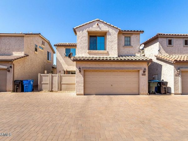 8429 W VERNON Avenue, Phoenix, AZ 85037