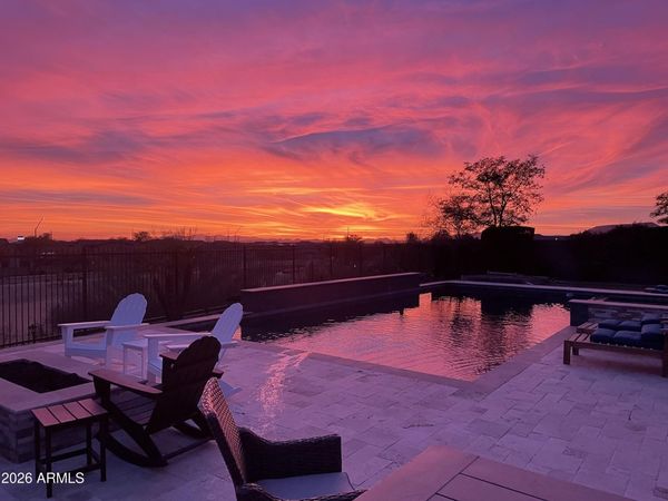 3719 W LANHAM Drive, New River, AZ 85087