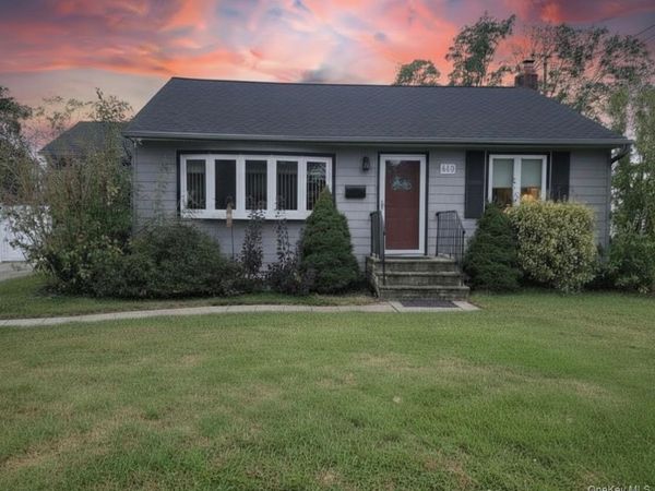 449 52nd Street, Lindenhurst, NY 11757