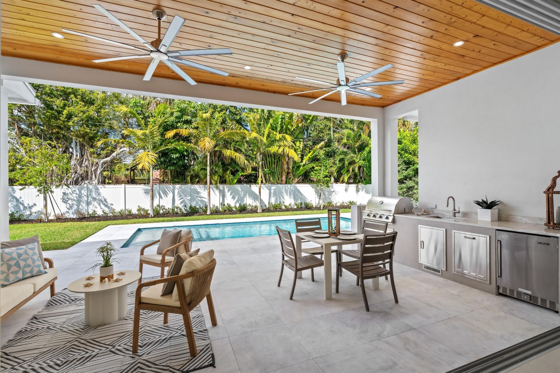 417 Lake Drive, Delray Beach, FL 33444 Photo