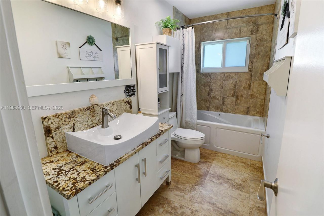 9000 SW 184th Ter, Cutler Bay, FL 33157 Photo