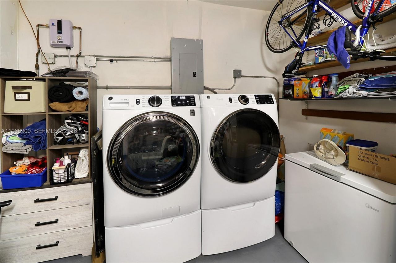 9000 SW 184th Ter, Cutler Bay, FL 33157 Photo