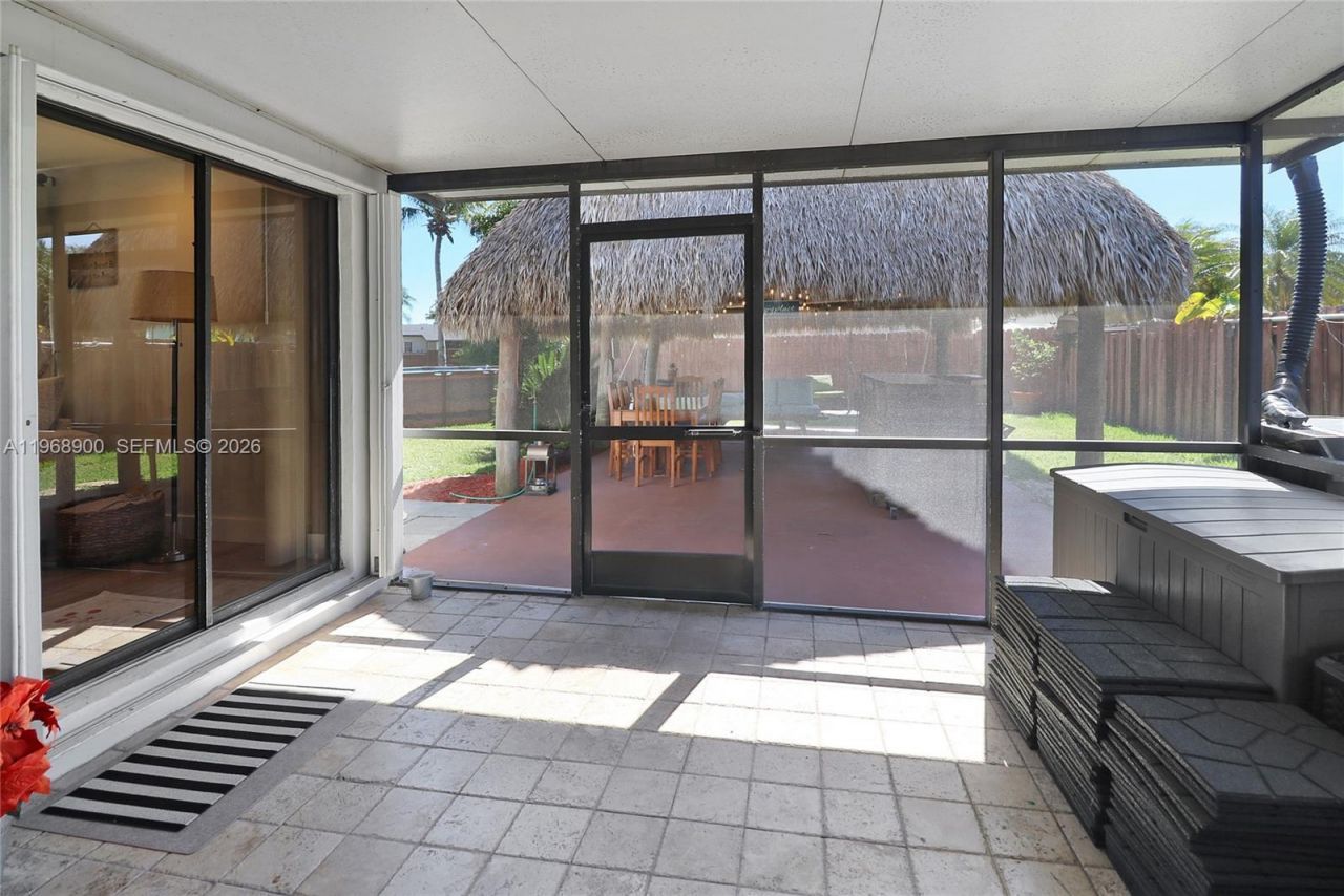 9000 SW 184th Ter, Cutler Bay, FL 33157 Photo