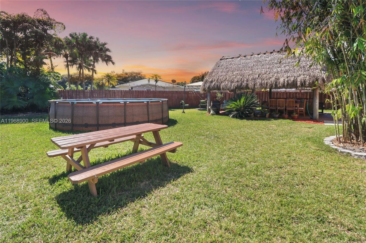 9000 SW 184th Ter, Cutler Bay, FL 33157 Photo