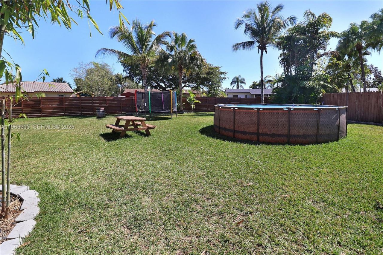 9000 SW 184th Ter, Cutler Bay, FL 33157 Photo