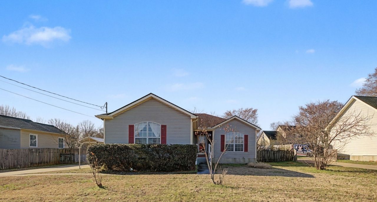 103 Lake Forest Dr La Vergne, TN 37086