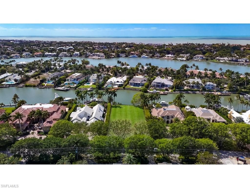 980 Galleon Dr , Naples, FL 34102 Photo