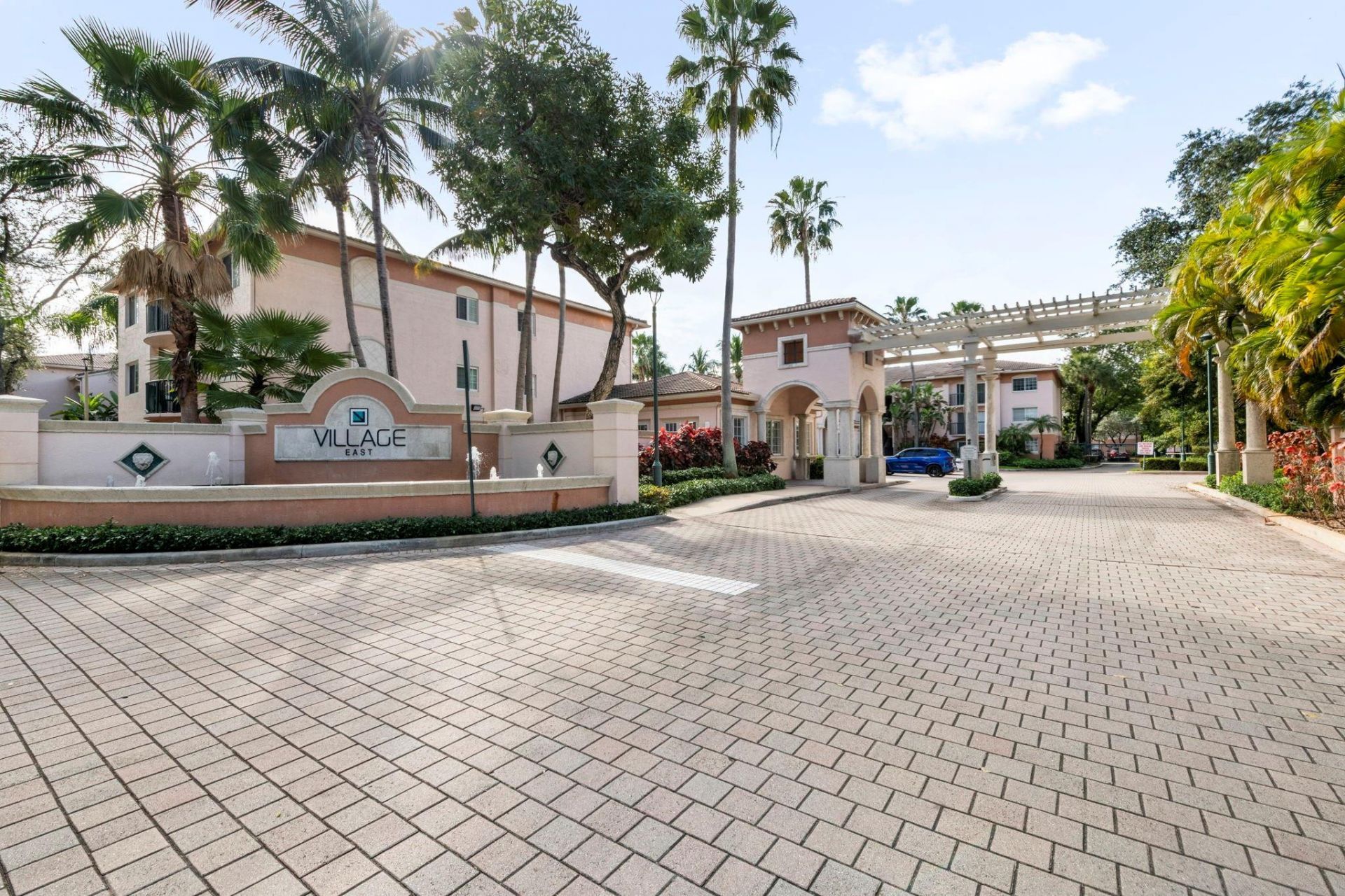 2005 SE 10th Avenue, Unit 410, Fort Lauderdale, FL 33316 Photo