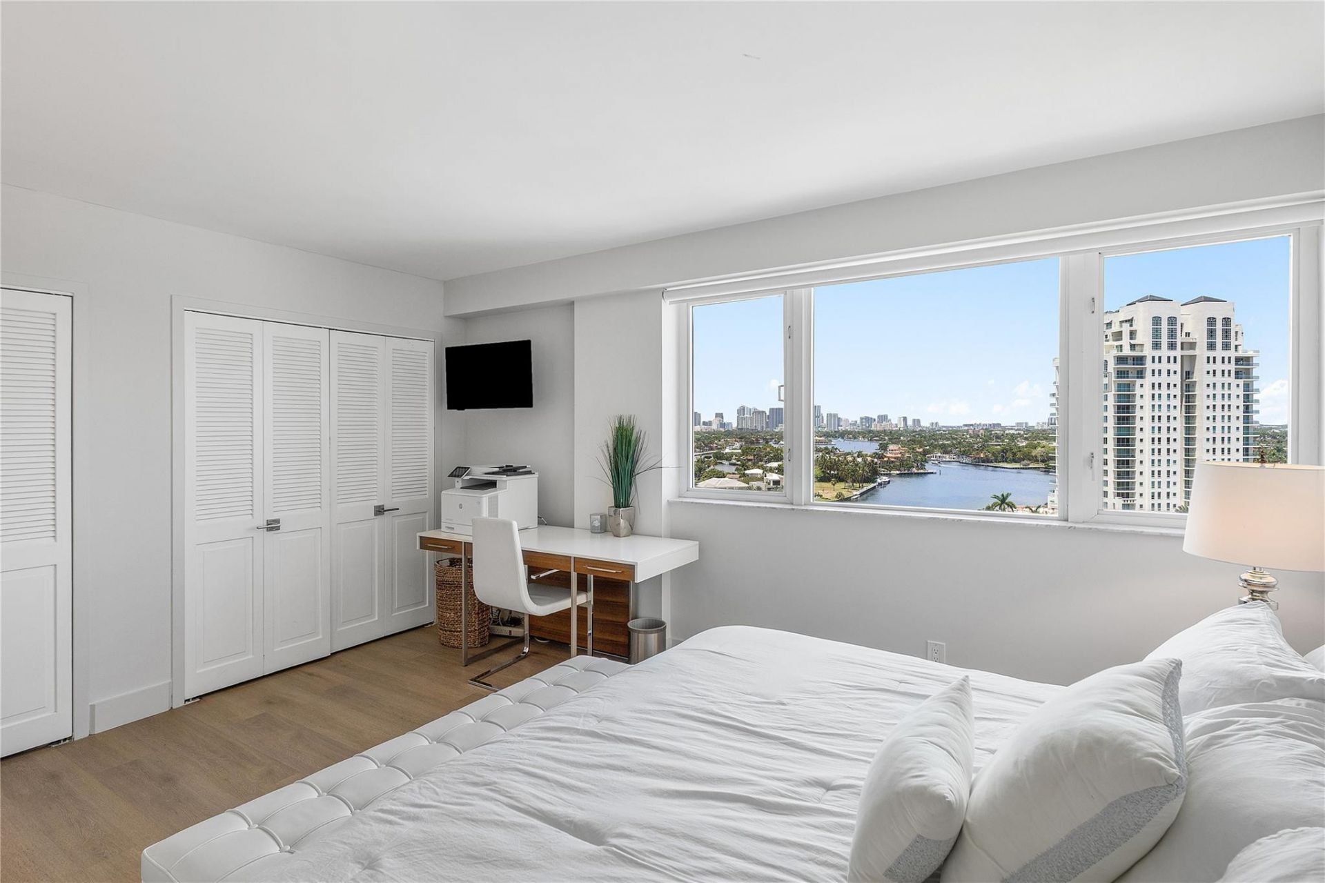 3000 Holiday Drive, Unit 1605, Fort Lauderdale, FL 33316 Photo