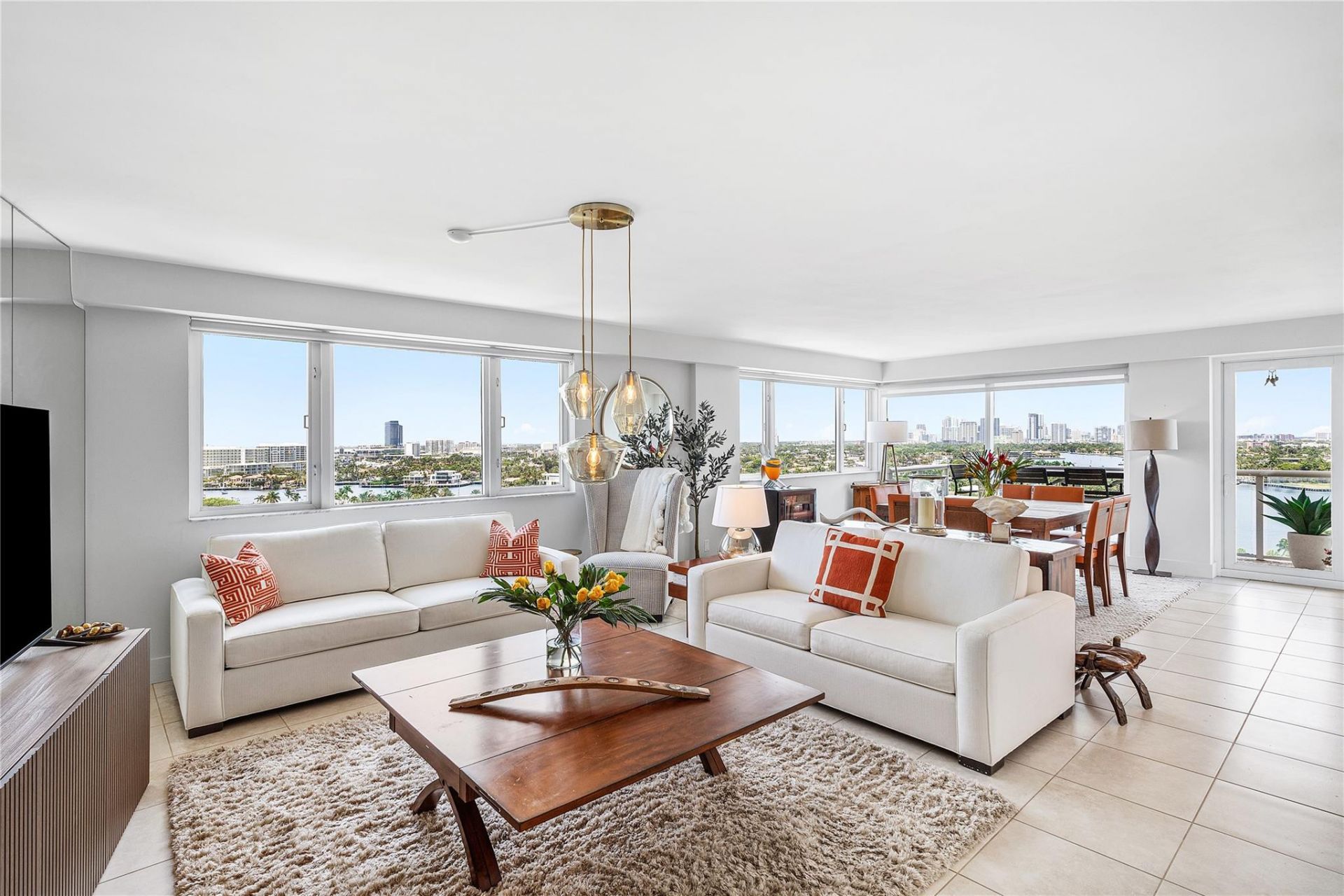 3000 Holiday Drive, Unit 1605, Fort Lauderdale, FL 33316 Photo