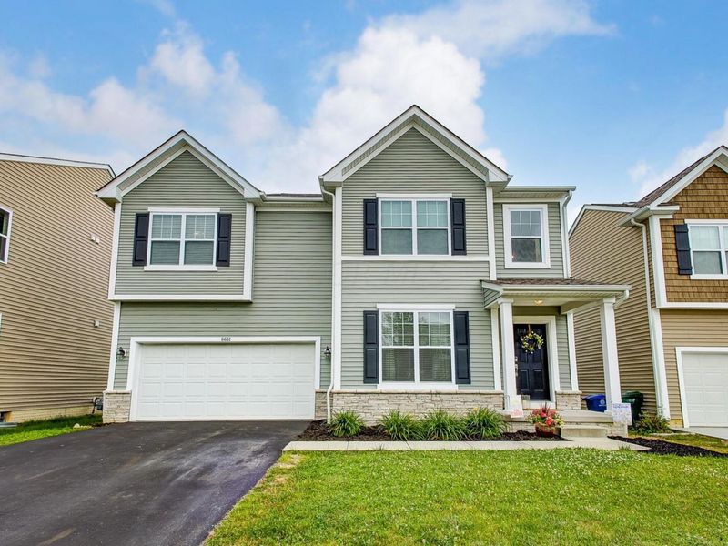 8661 Crooked Maple Drive, Blacklick, OH 43004 Photo 2