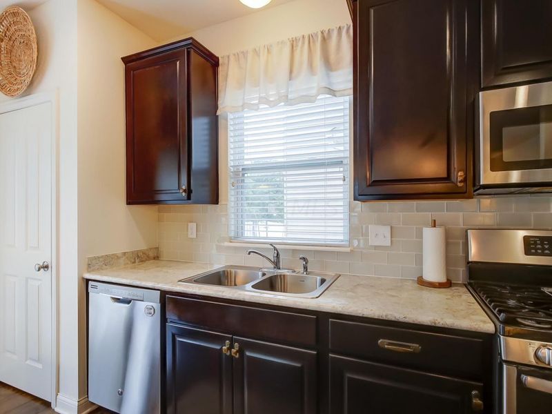 8661 Crooked Maple Drive, Blacklick, OH 43004 Photo 21