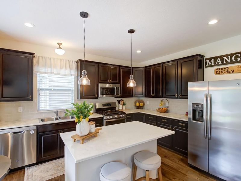 8661 Crooked Maple Drive, Blacklick, OH 43004 Photo 3