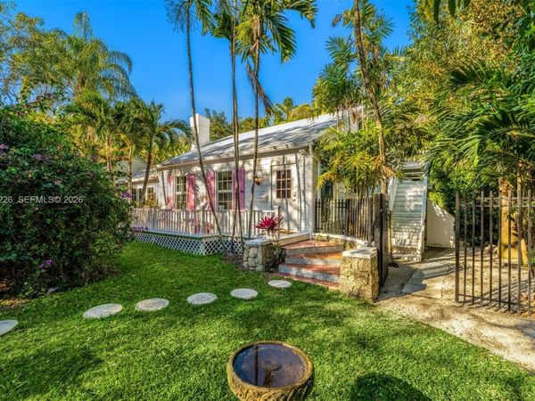 3951 Park Dr, Miami, FL 33133