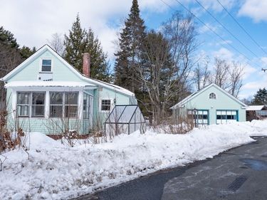 6 Burrows Turnpike Rd., Bernardston, MA 01337