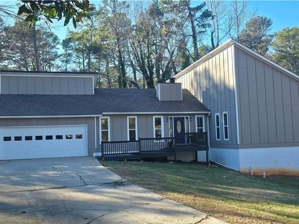 1483 Hidden Hills Parkway, Stone Mountain, GA 30088