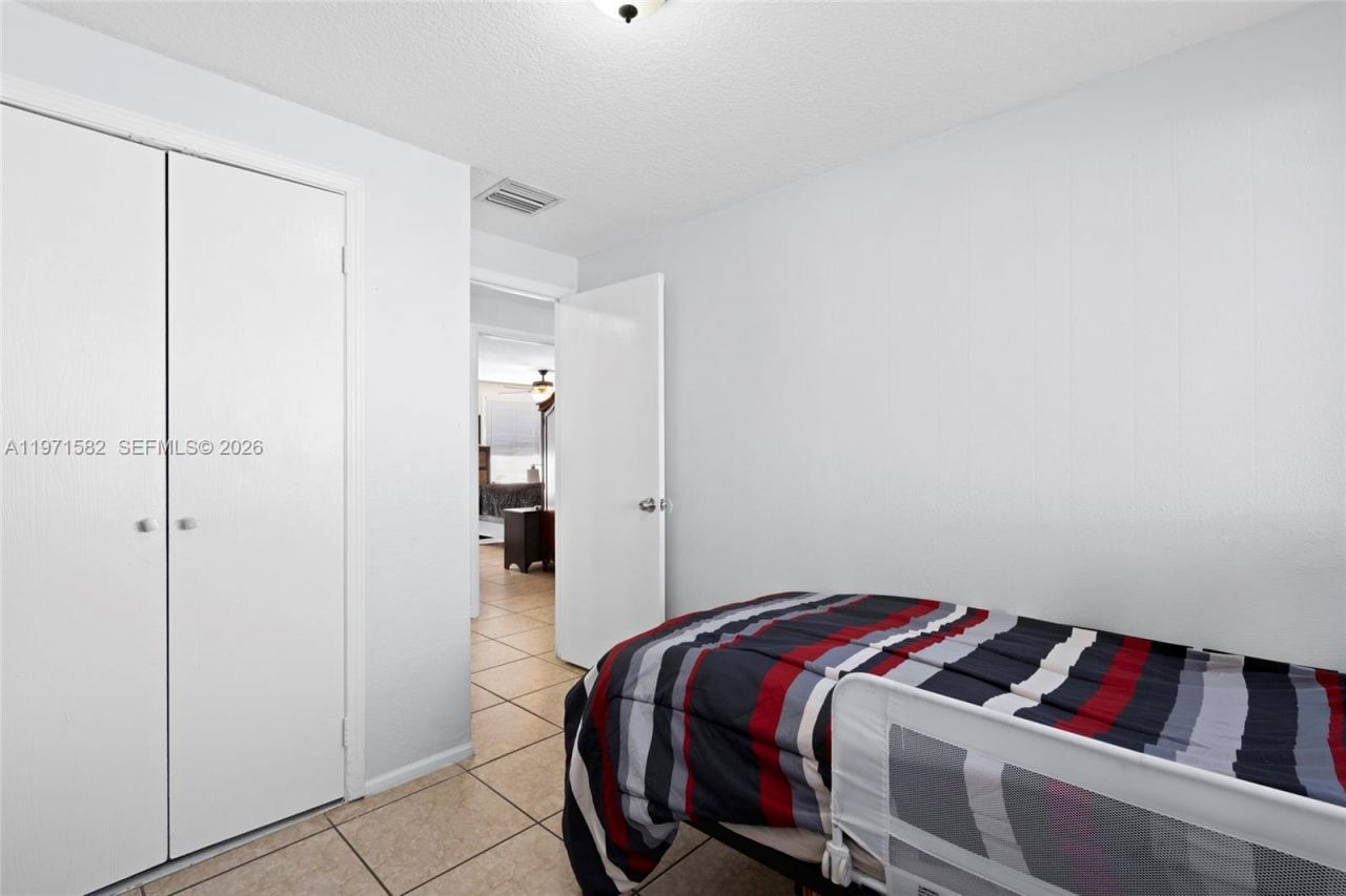 1526 SE Port St Lucie Blvd, Port Saint Lucie, FL 34952 Photo