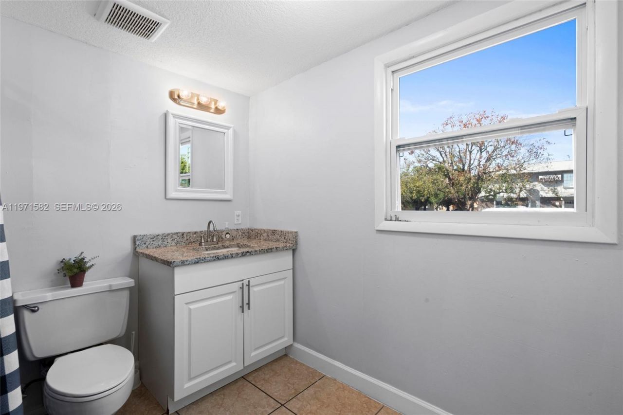 1526 SE Port St Lucie Blvd, Port Saint Lucie, FL 34952 Photo