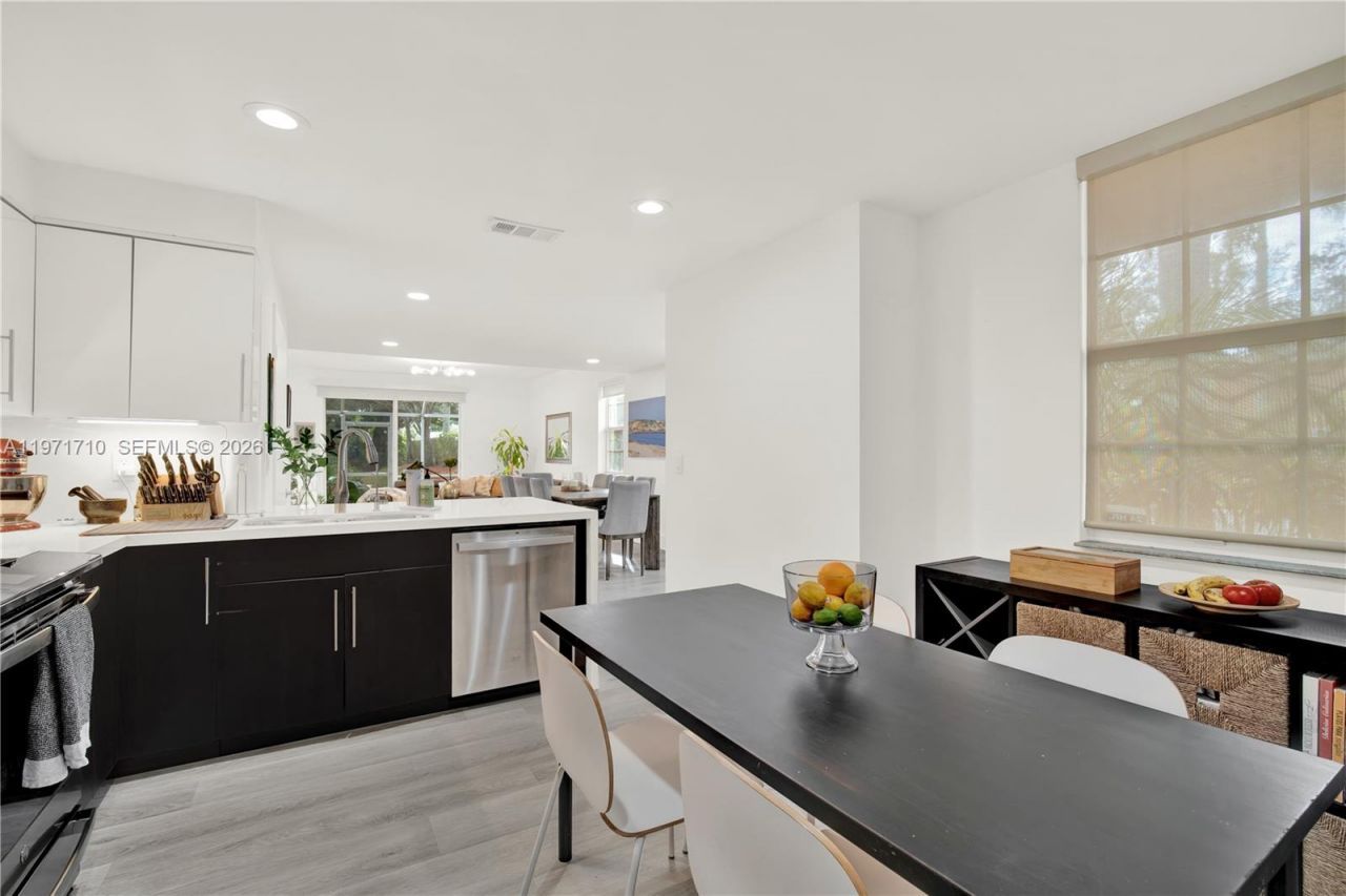 1516 Veracruz Ln, Unit 6-3, Weston, FL 33327 Photo