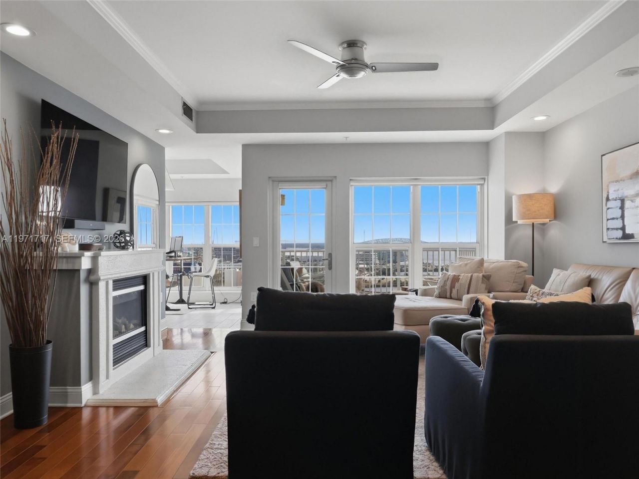 400 E Bay Street, Unit 1706, Jacksonville, FL 32202 Photo