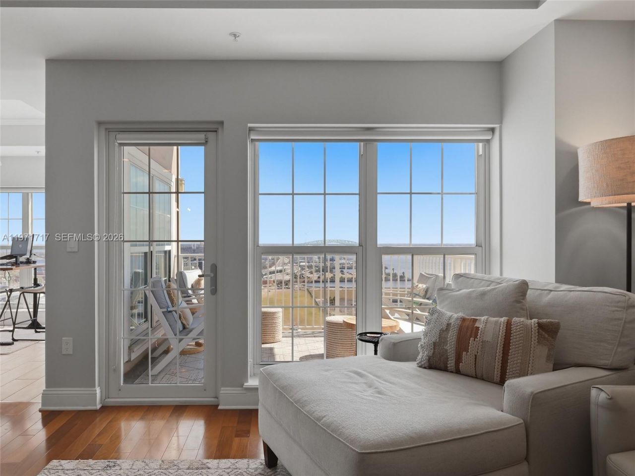 400 E Bay Street, Unit 1706, Jacksonville, FL 32202 Photo
