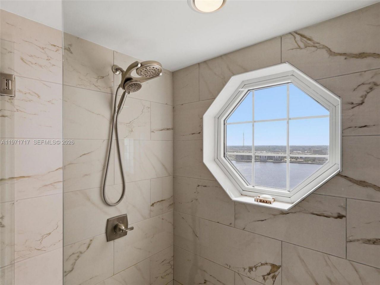 400 E Bay Street, Unit 1706, Jacksonville, FL 32202 Photo