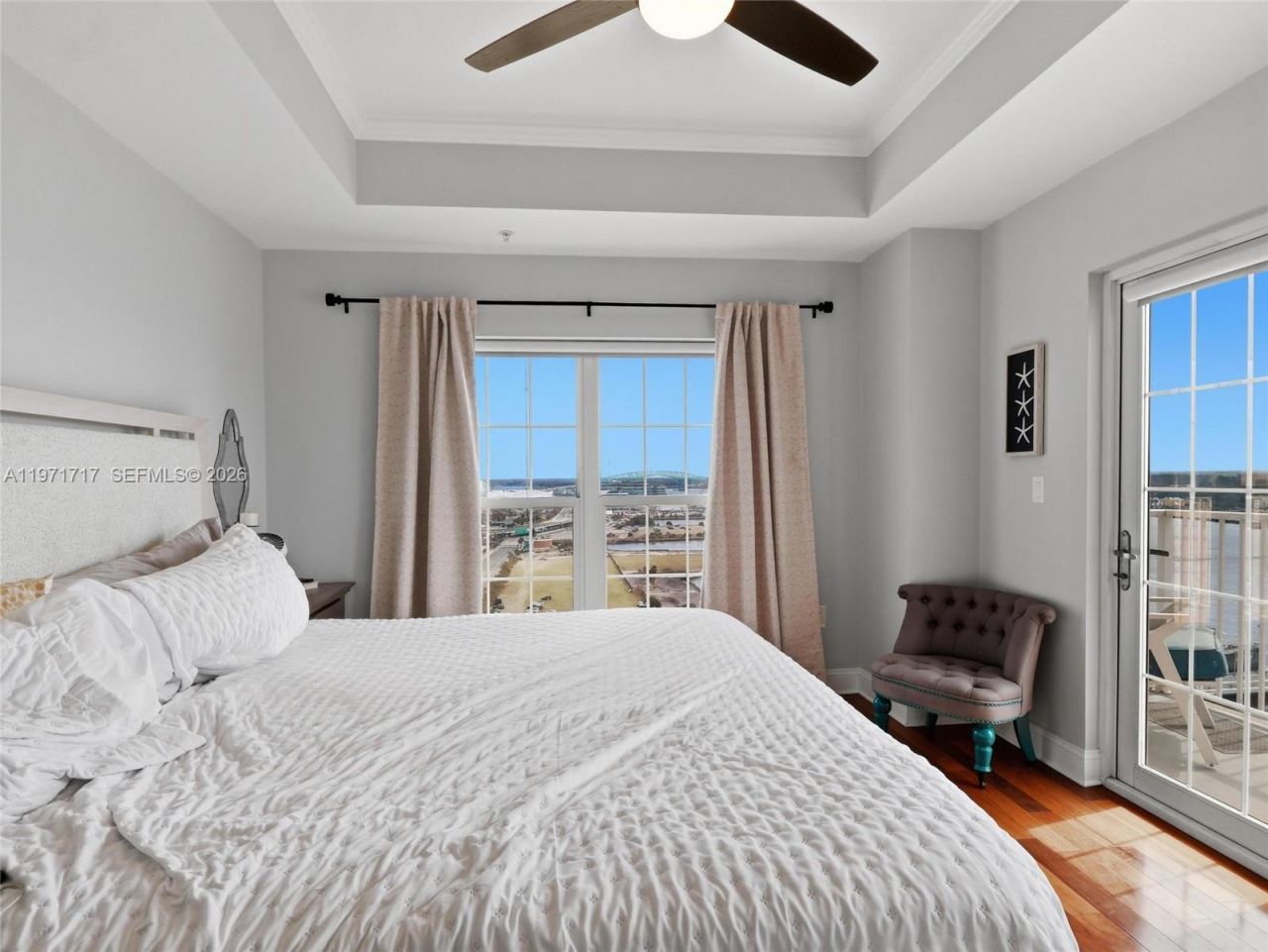 400 E Bay Street, Unit 1706, Jacksonville, FL 32202 Photo