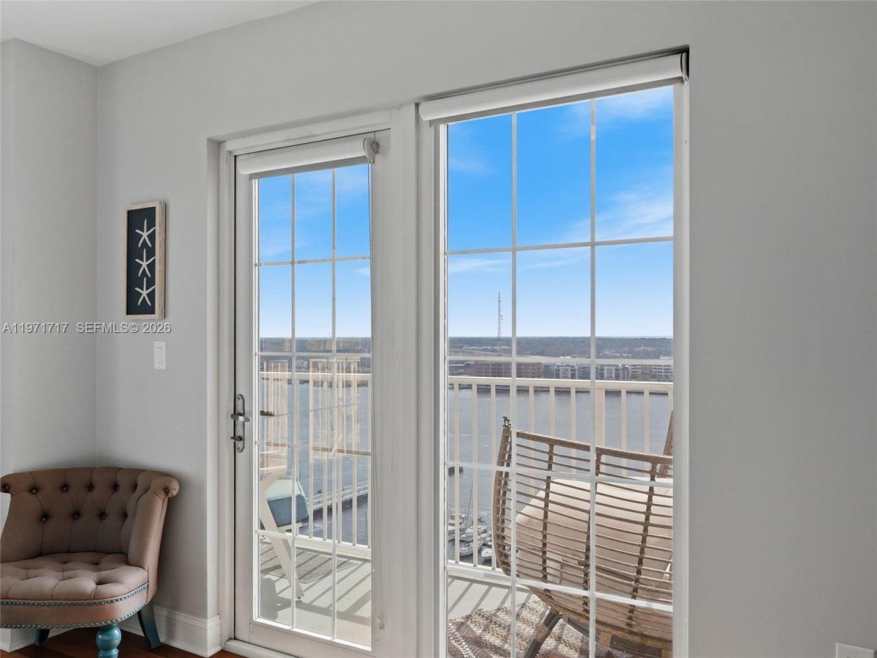400 E Bay Street, Unit 1706, Jacksonville, FL 32202 Photo
