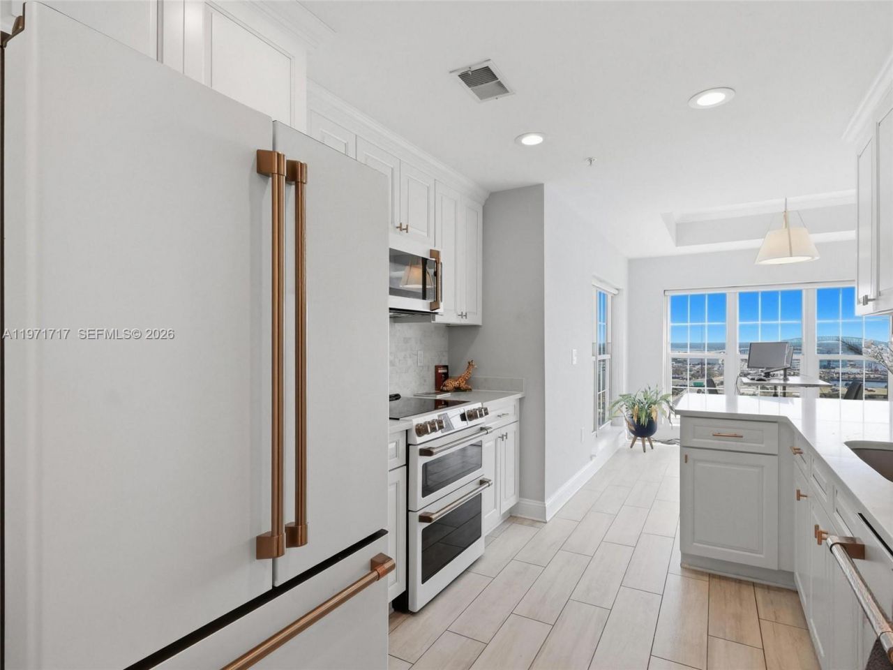 400 E Bay Street, Unit 1706, Jacksonville, FL 32202 Photo