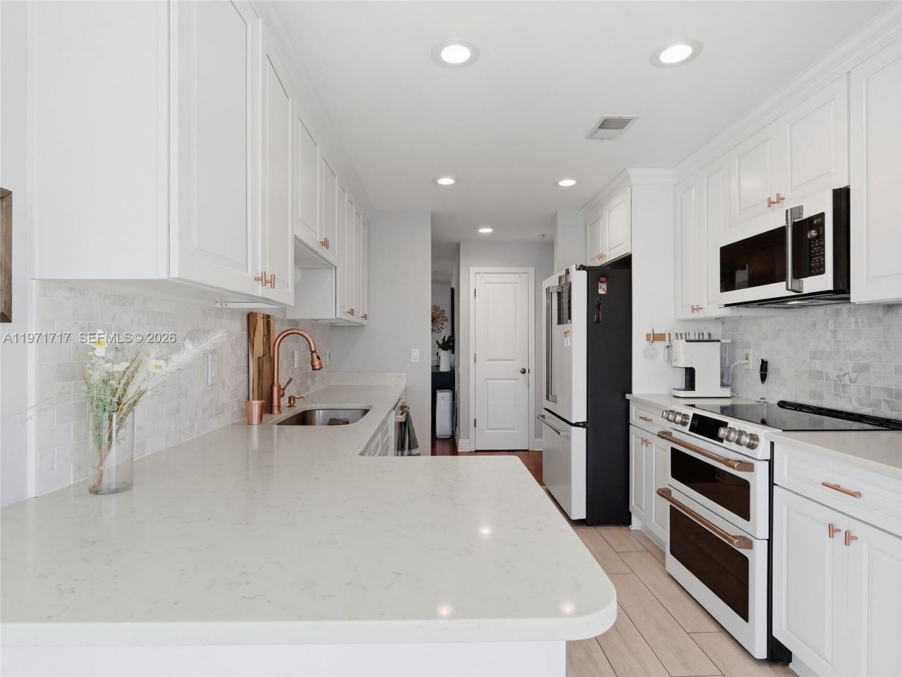 400 E Bay Street, Unit 1706, Jacksonville, FL 32202 Photo