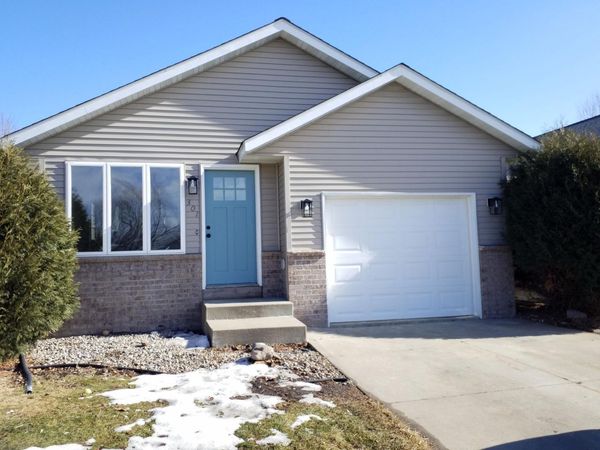 301 Lady Slipper Avenue NE, New Prague, MN 56071