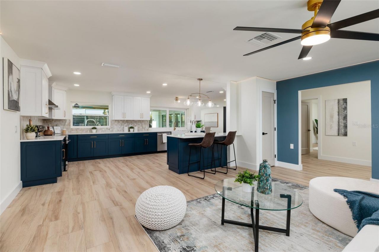 1985 Michigan Avenue Ne, Saint Petersburg, FL 33703 Photo