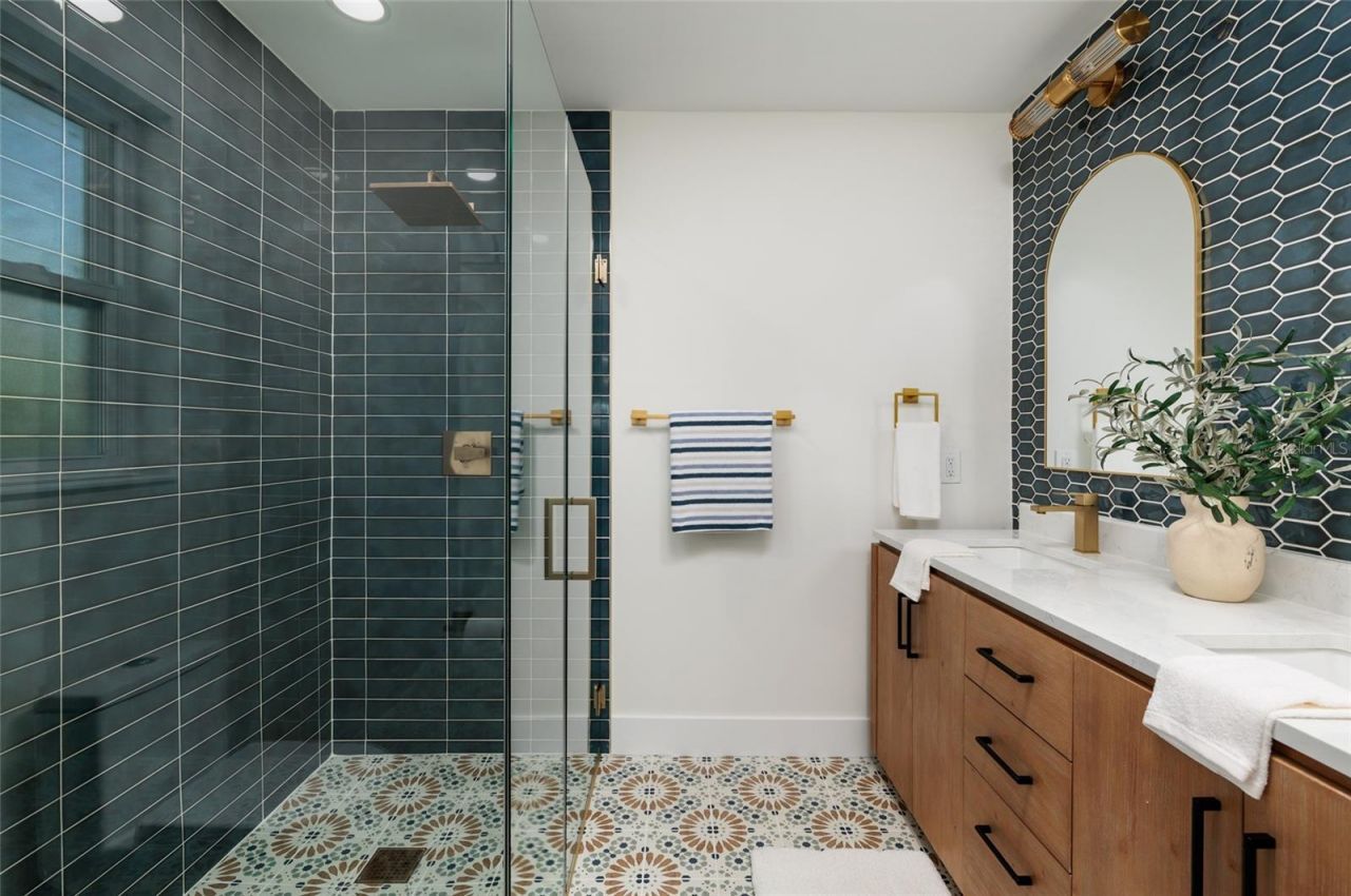 1985 Michigan Avenue Ne, Saint Petersburg, FL 33703 Photo