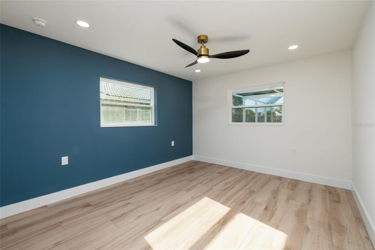 1985 Michigan Avenue Ne, Saint Petersburg, FL 33703 Photo