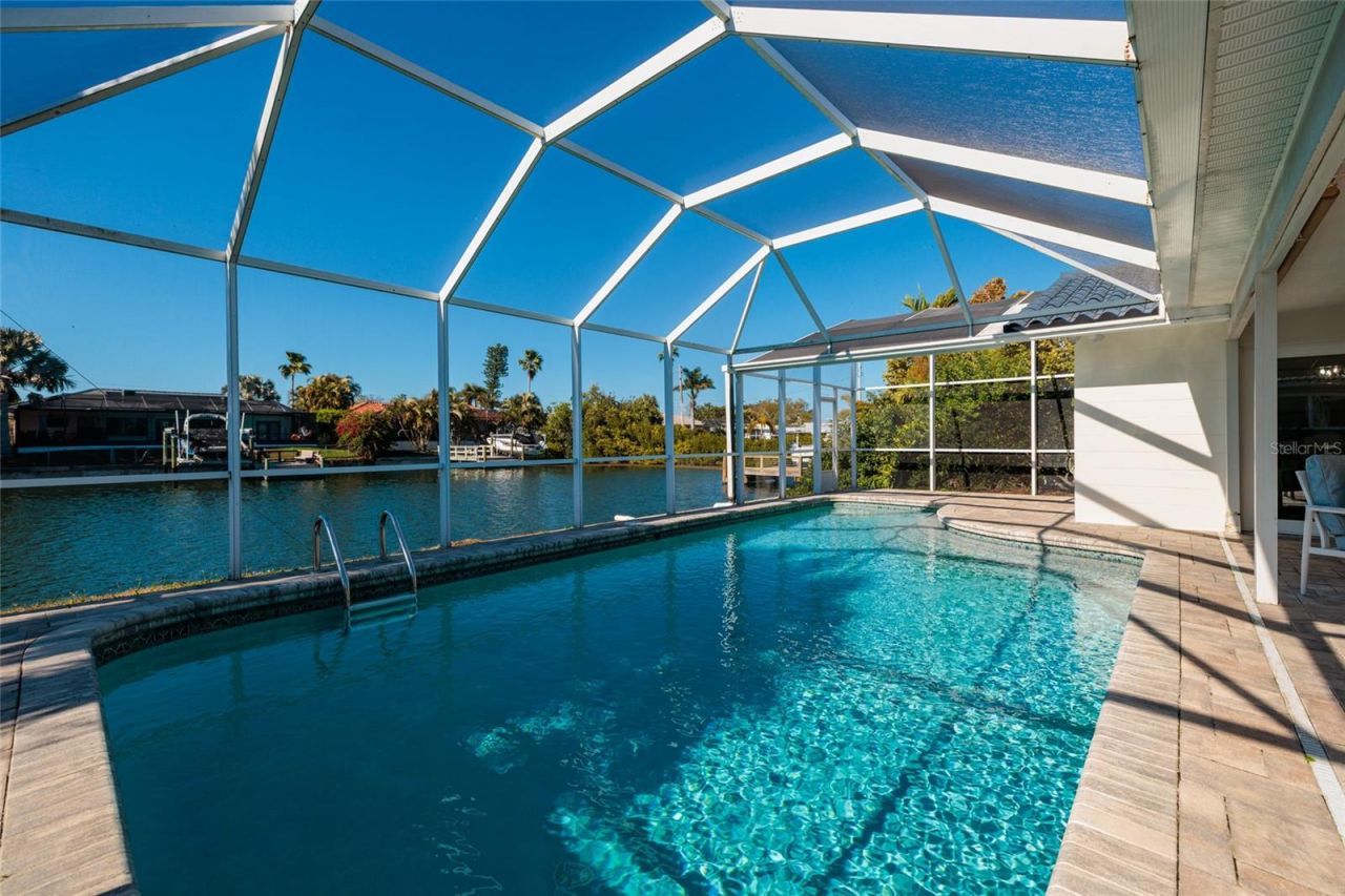 1985 Michigan Avenue Ne, Saint Petersburg, FL 33703 Photo