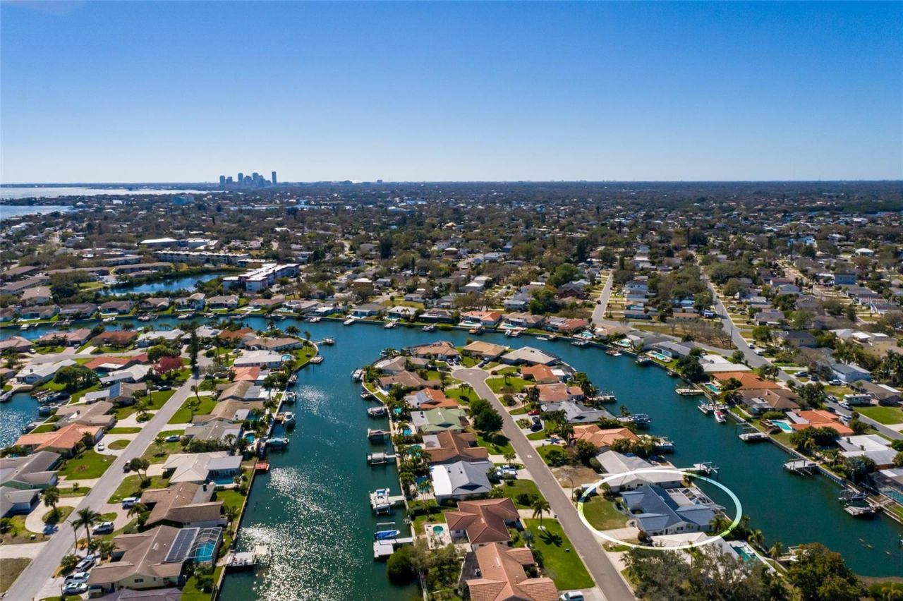 1985 Michigan Avenue Ne, Saint Petersburg, FL 33703 Photo