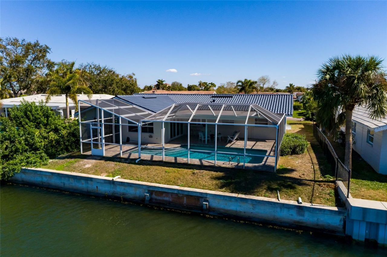 1985 Michigan Avenue Ne, Saint Petersburg, FL 33703 Photo