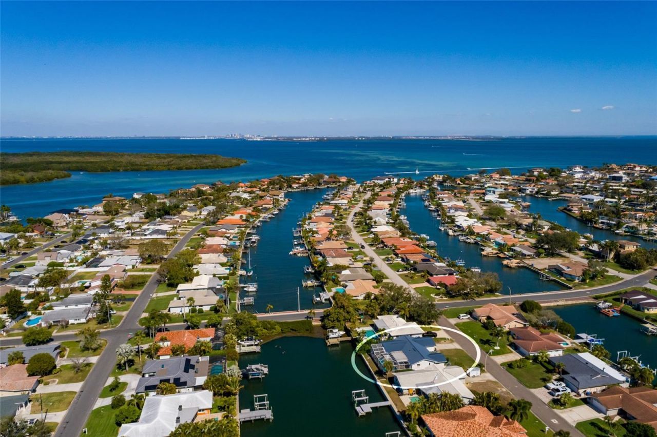 1985 Michigan Avenue Ne, Saint Petersburg, FL 33703 Photo